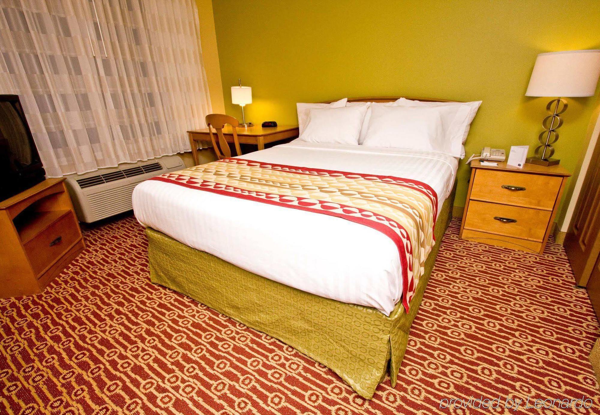 Towneplace Suites Fresno Room photo